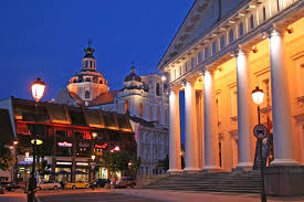 DE VIENA A MOSCU